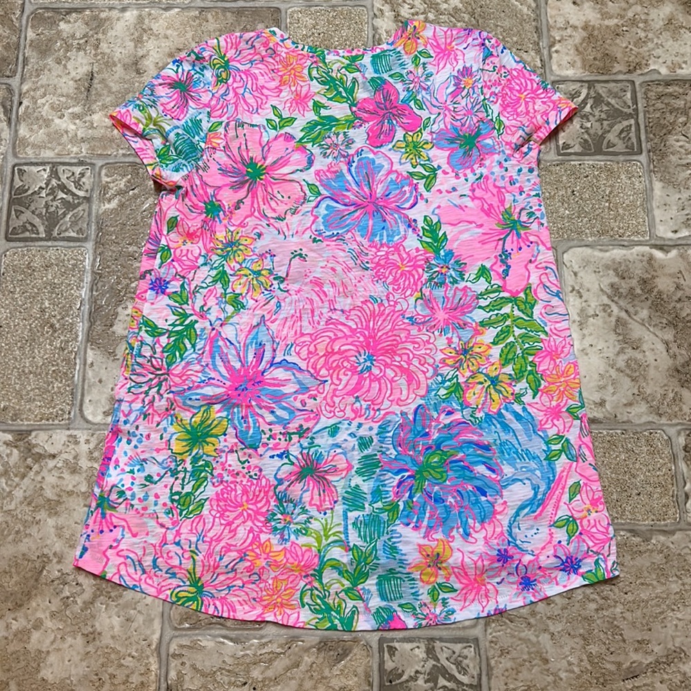 Lilly Pulitzer Ella v neck tee NWOT - Picture 2 of 5